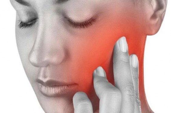 Mỏi hàm, đau tai buổi sáng coi chừng bị rối loạn thái dương hàm