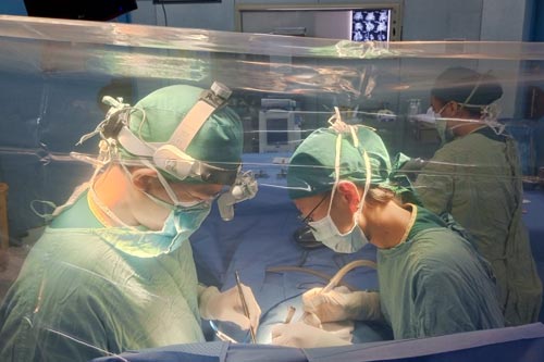 Bé trai mắc bệnh hiếm, lần đầu tiên ghi nhận ở Việt Nam